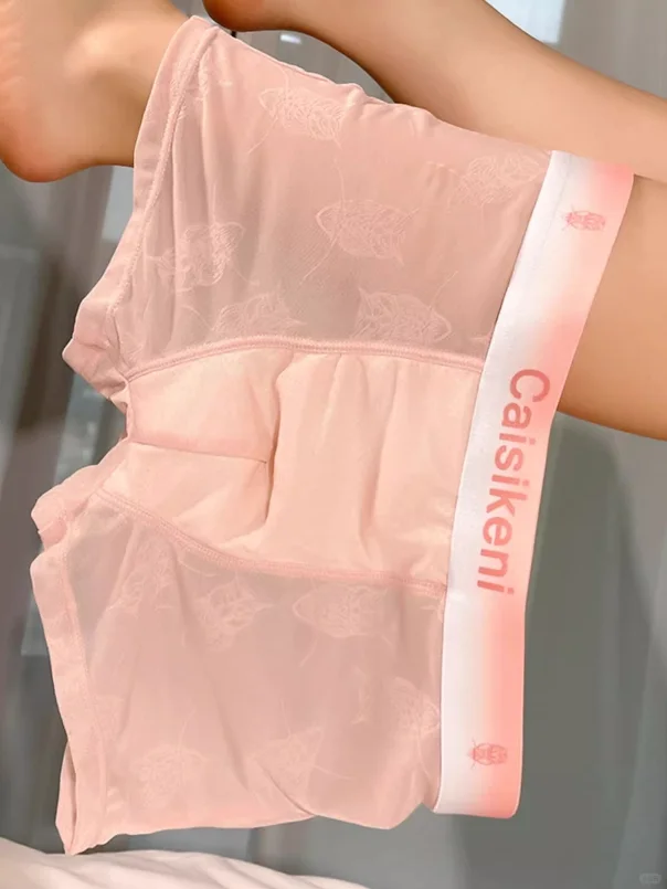这就是男朋友的黑丝吗❓太性感了吧!!