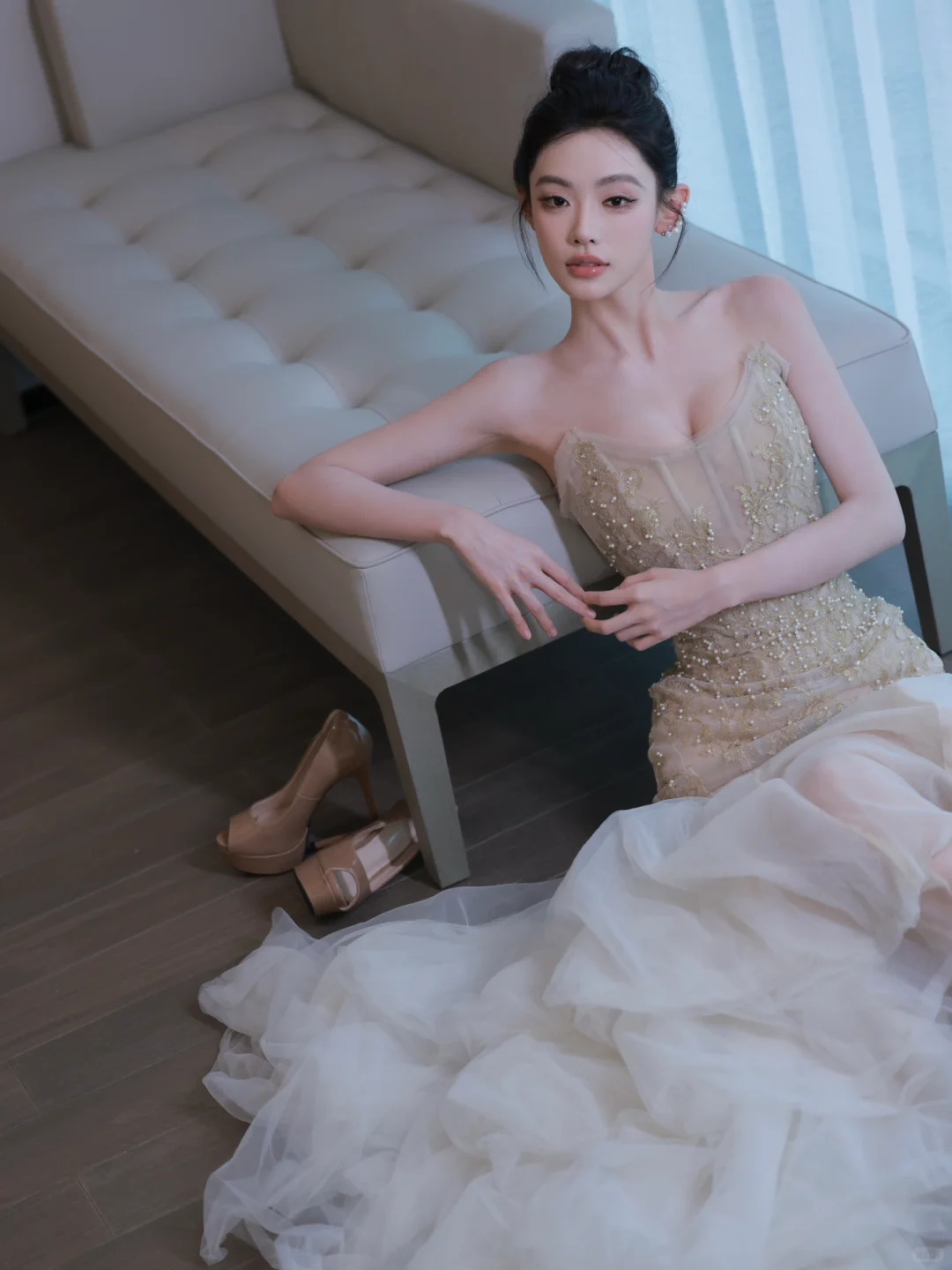 第一次偷穿人类礼服裙的小人鱼🧜‍♀️