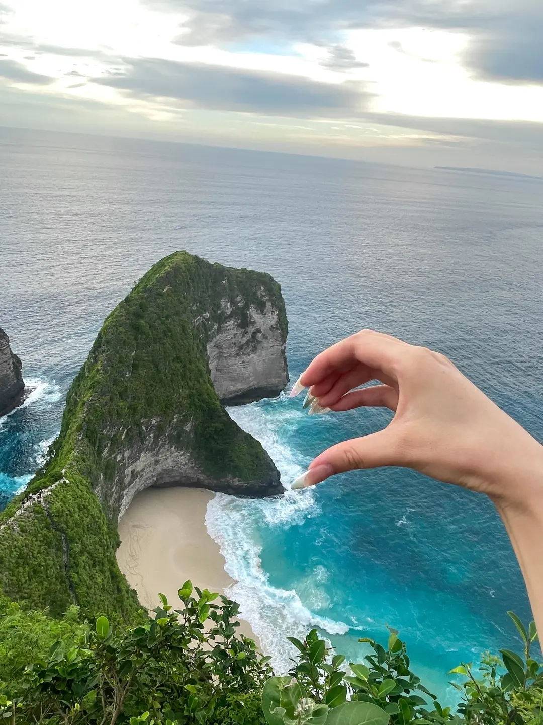 来印尼不要只带纯色了…..😅。