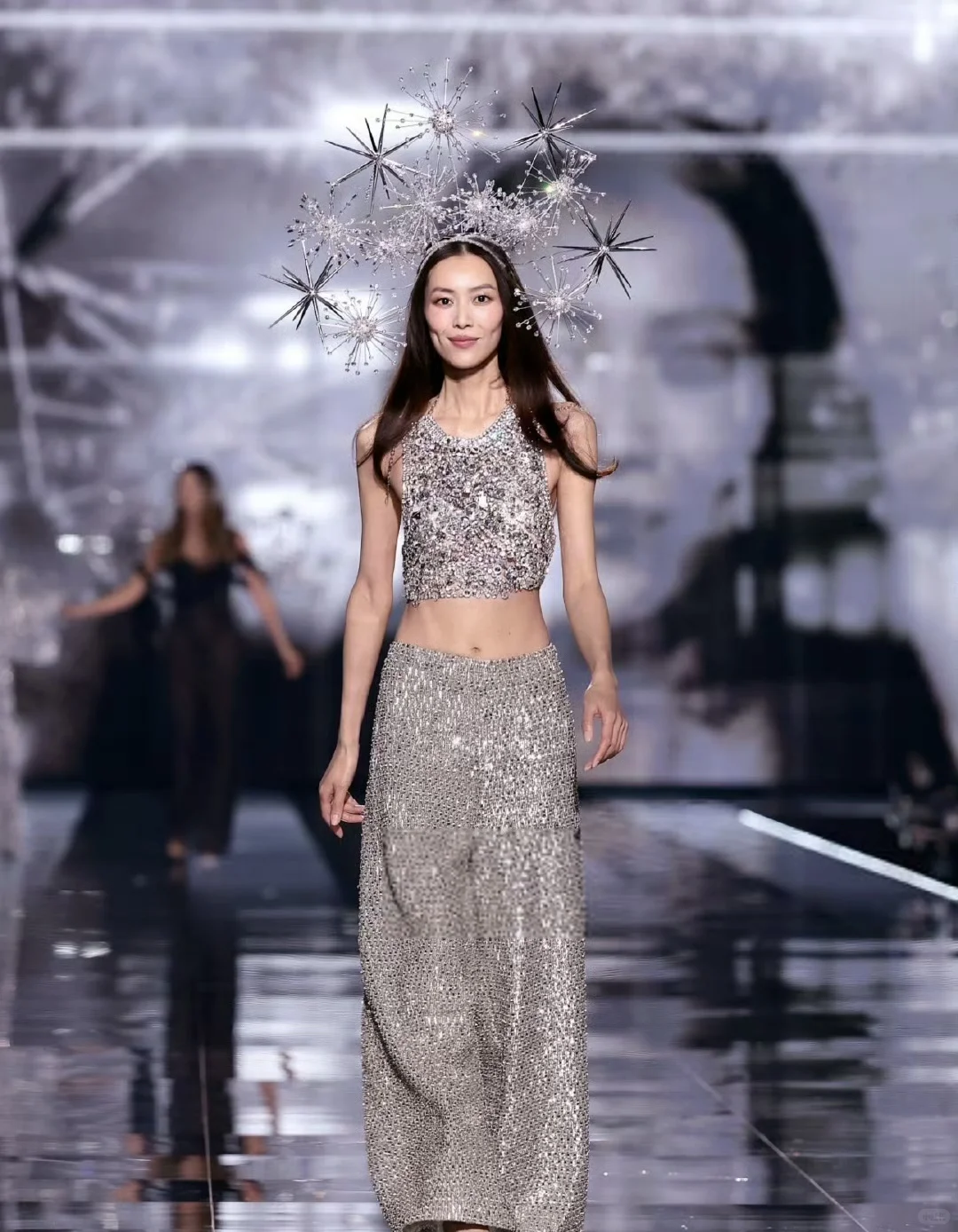 刘雯9登维密!这波太顶