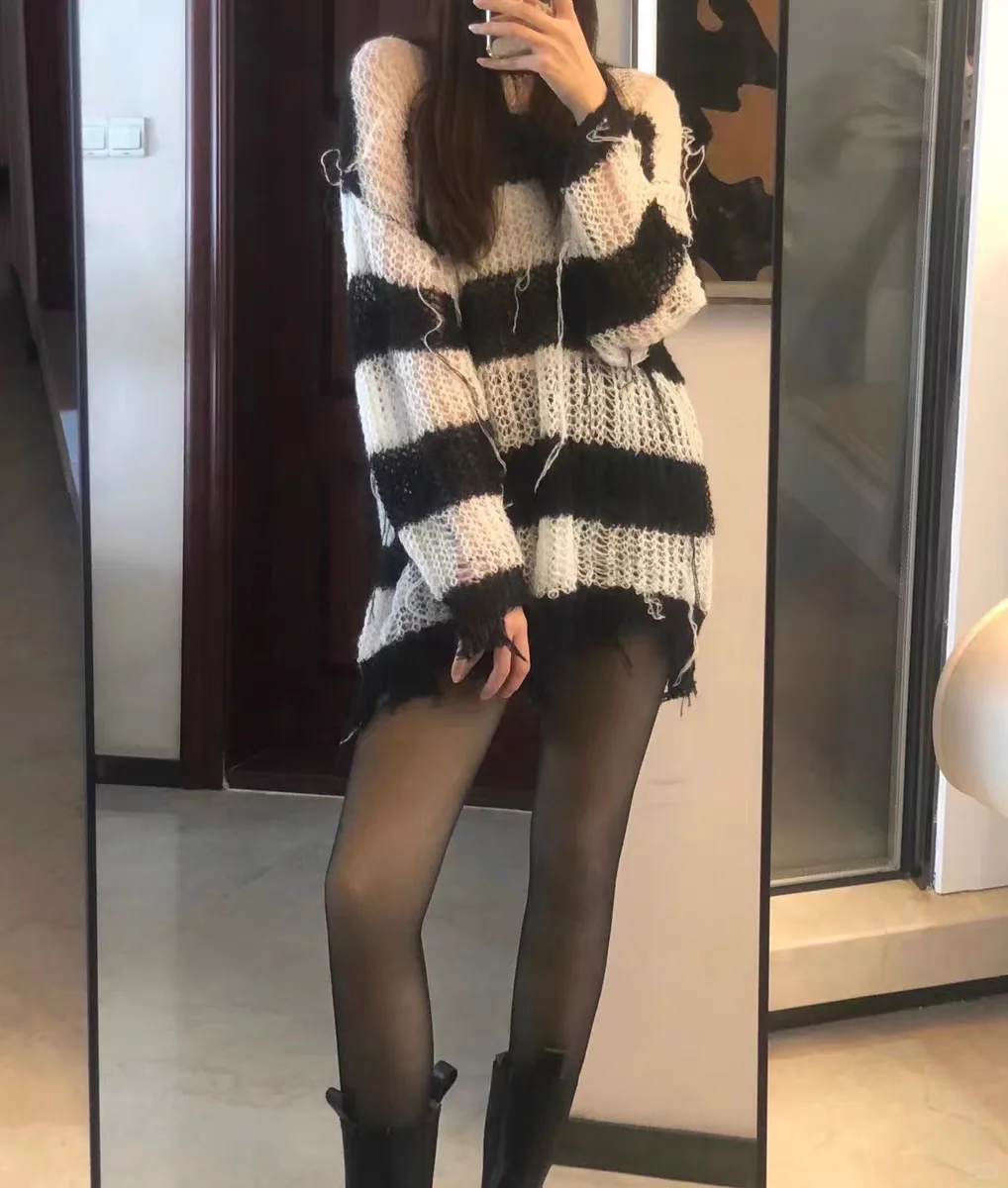 原地封神!这条黑丝巨自然巨显瘦!