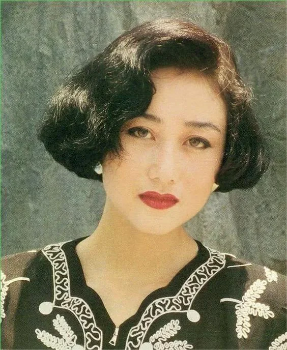 华语影视美人纪(83):身材傲人的利智