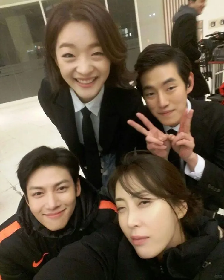 더 케이투 The K2 再发一波合照 🫧