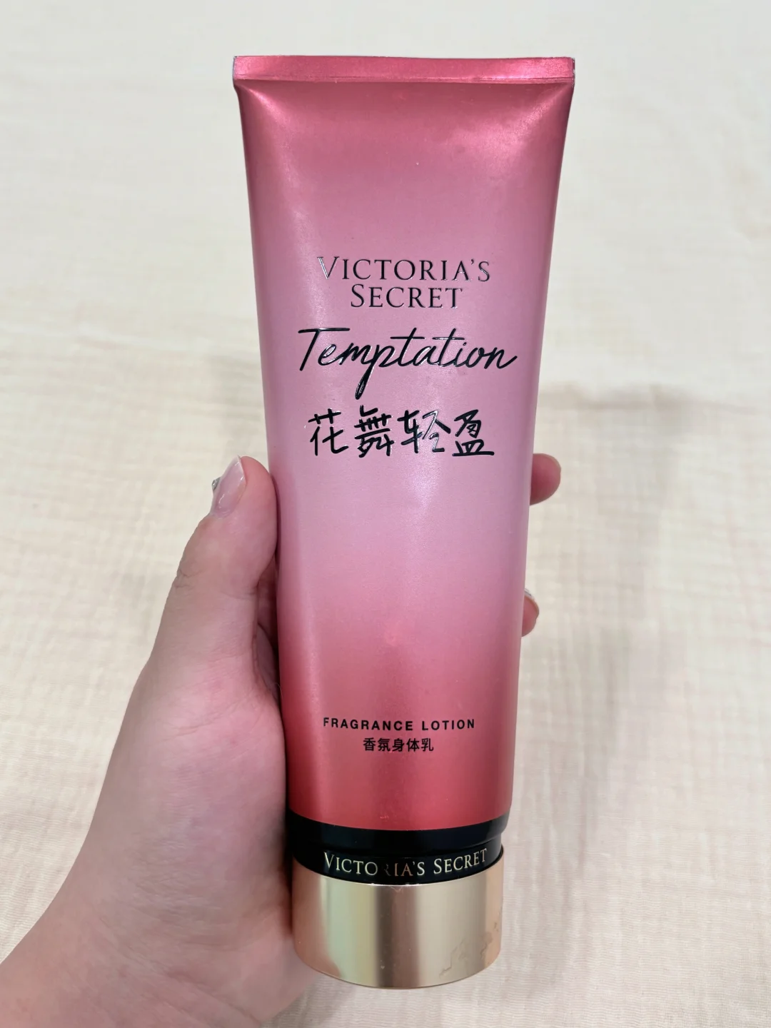 爽!维秘花舞轻盈 给浓人一点淡香震撼