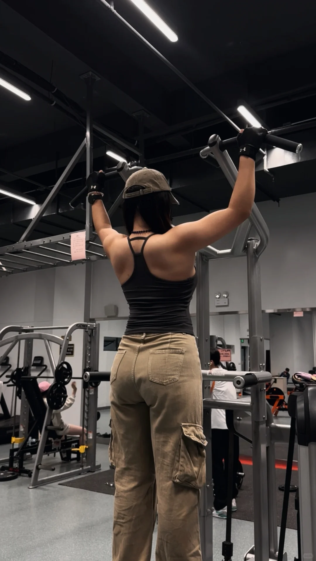 985女研健身穿搭~就是这个练背爽