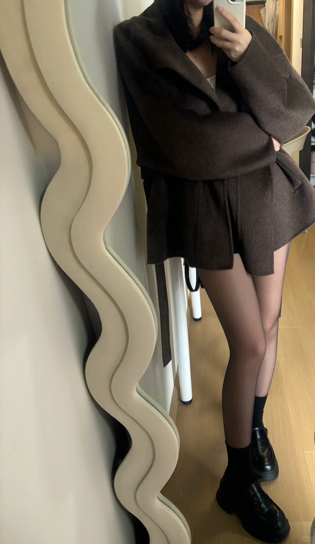OOTD 黑丝和大衣就是最配的