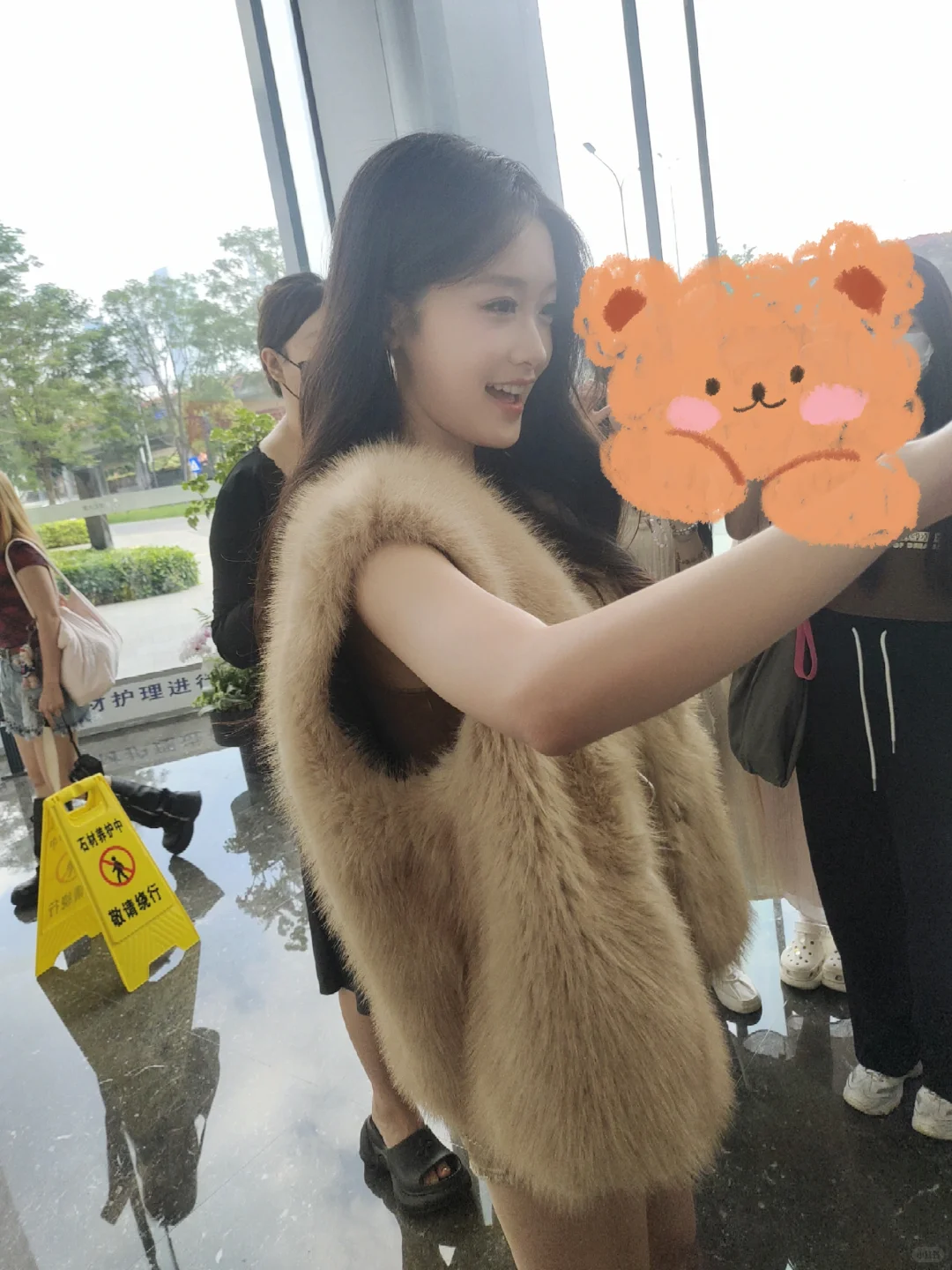 李雨真真人好美好美