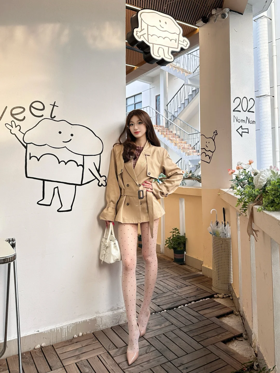 🫵🏻存一些御姐拍照姿势🧥