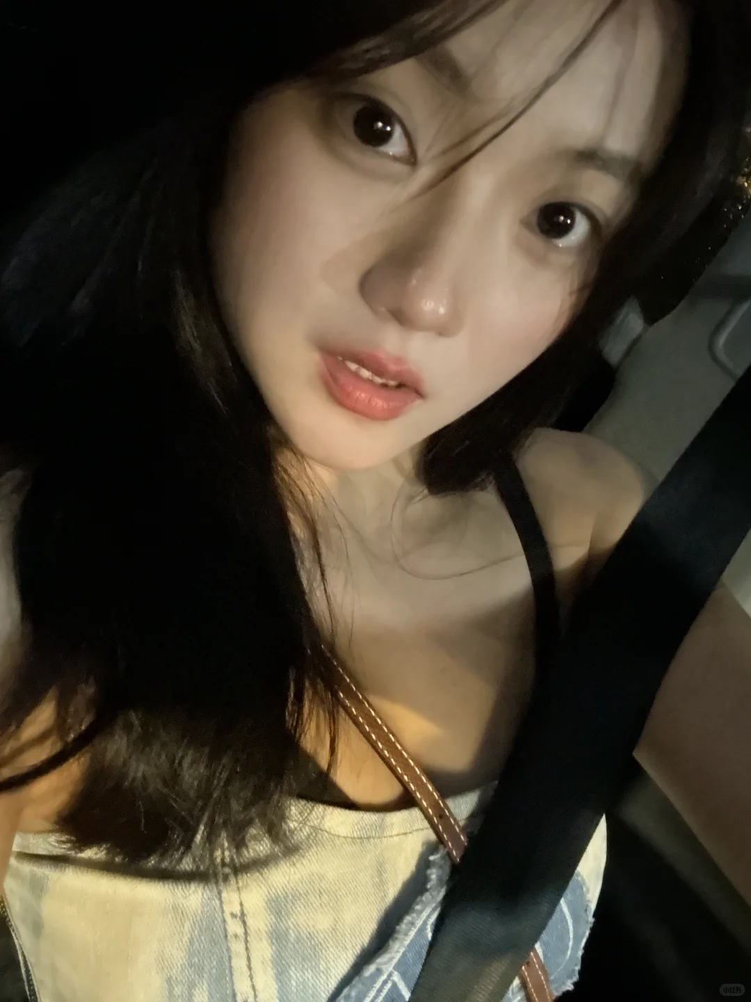 车里暗光拍照真的好魅惑啊…