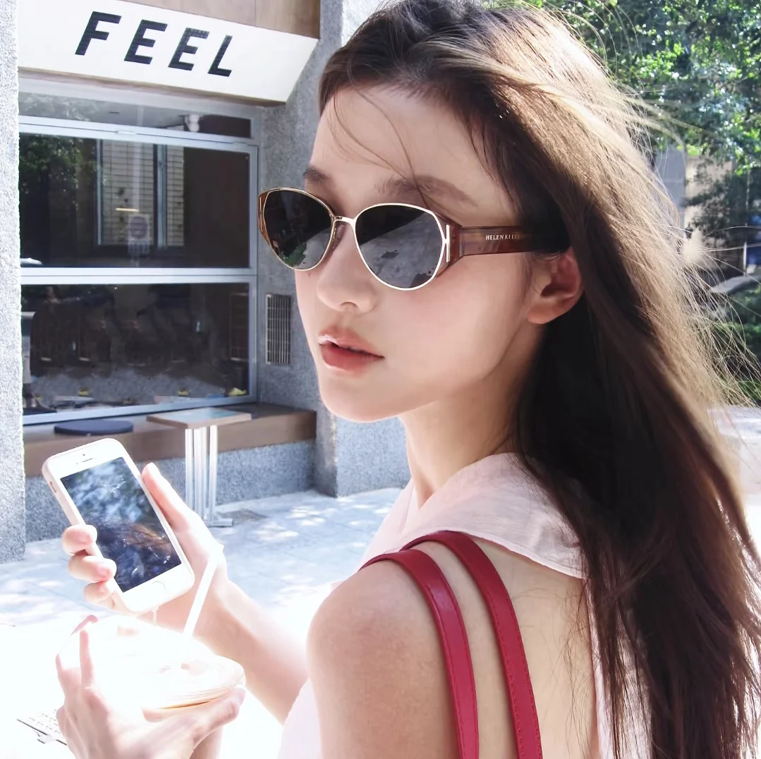 布剪女:自由者的魅力陷阱