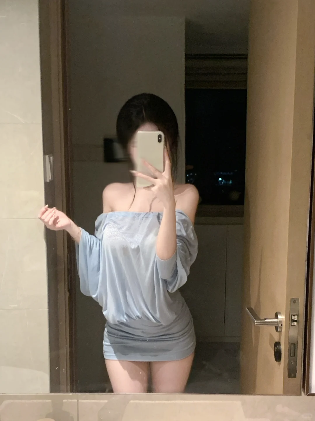 好爱露背