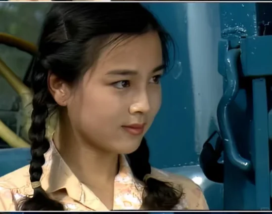 赵明明《女人不是月亮》