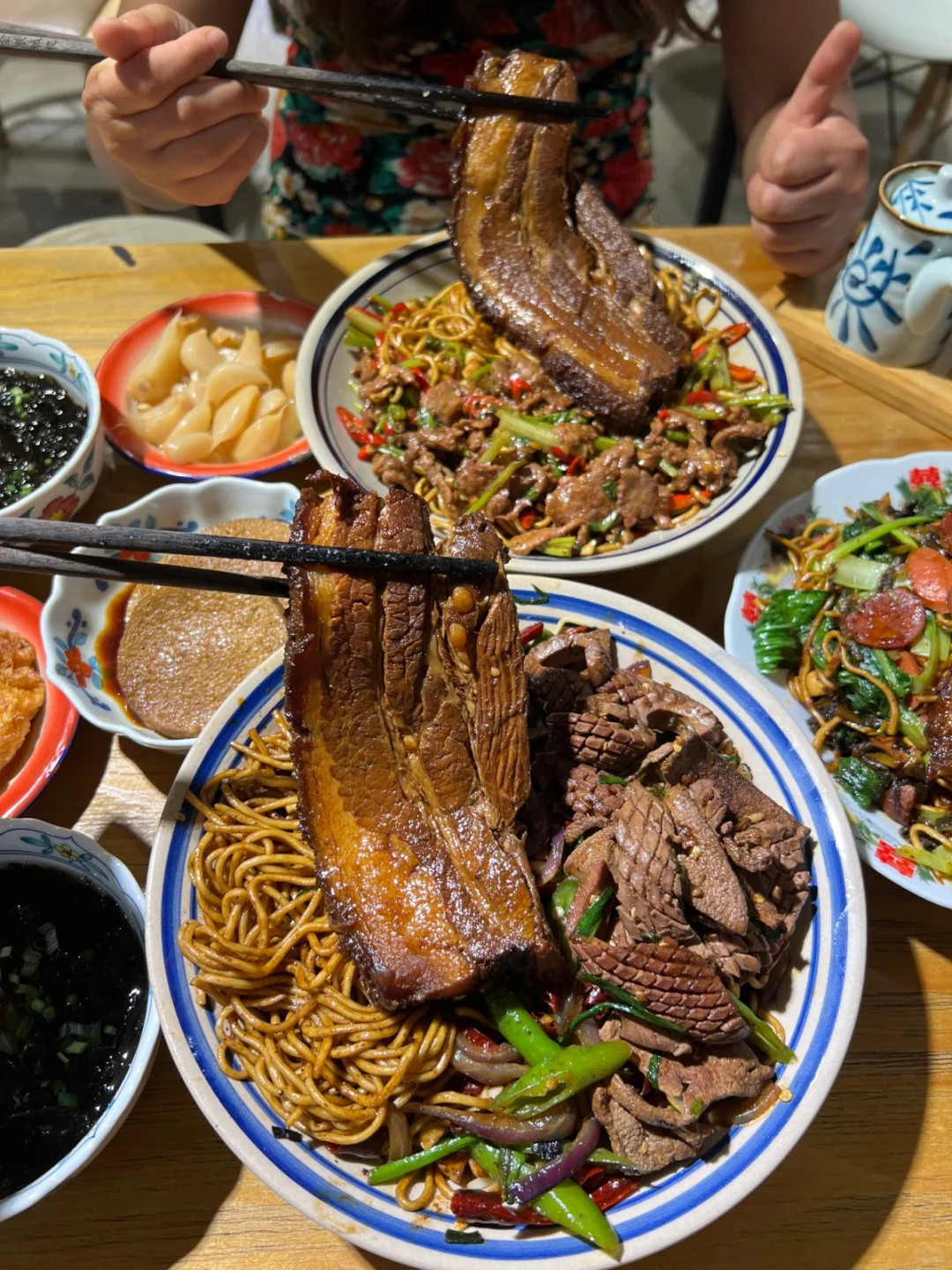 南京地道小煮面！中华面馆的肉丝炒得嫩🥩