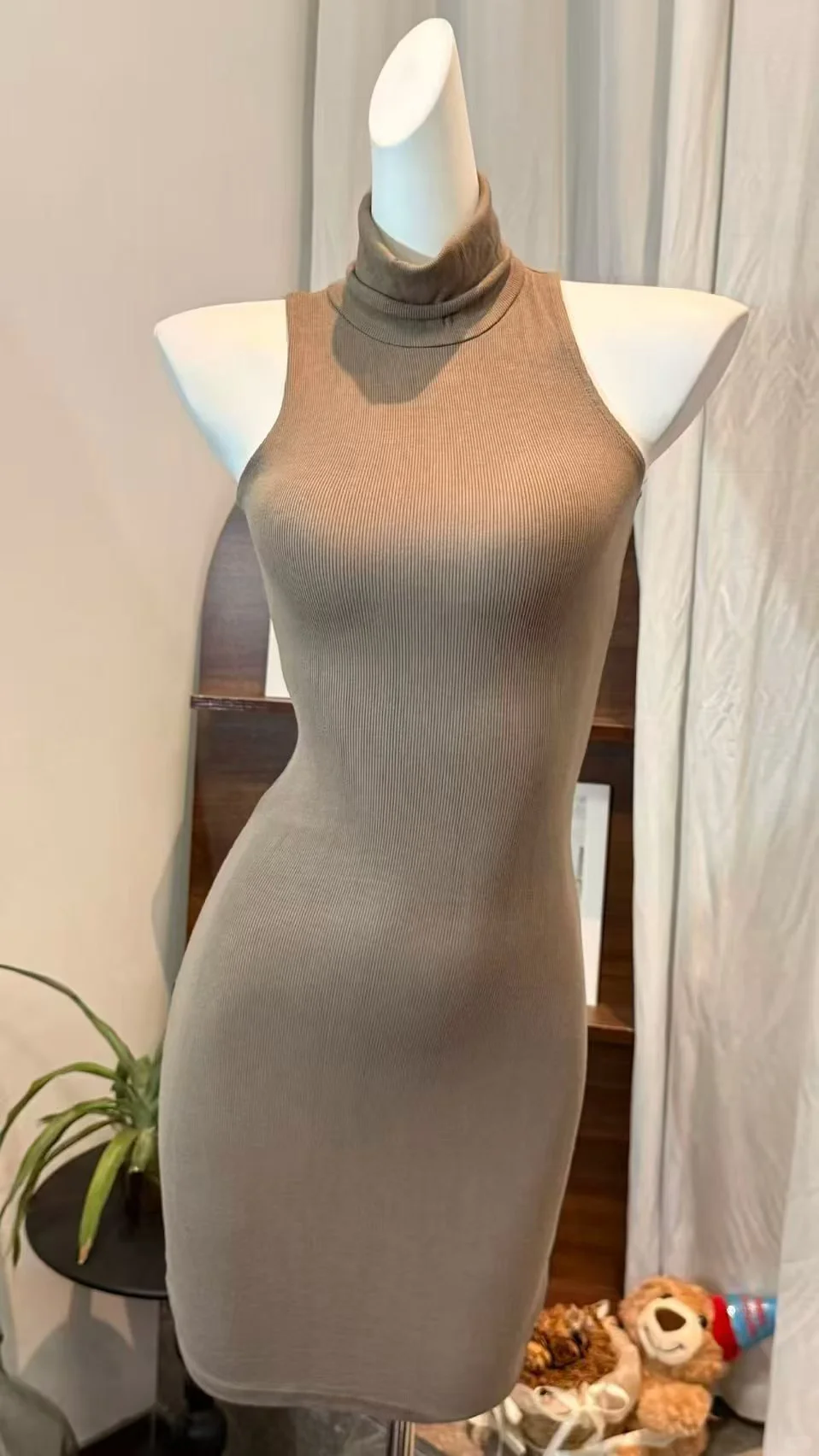 啊啊啊 紧身包臀裙真的超显身材！！😻