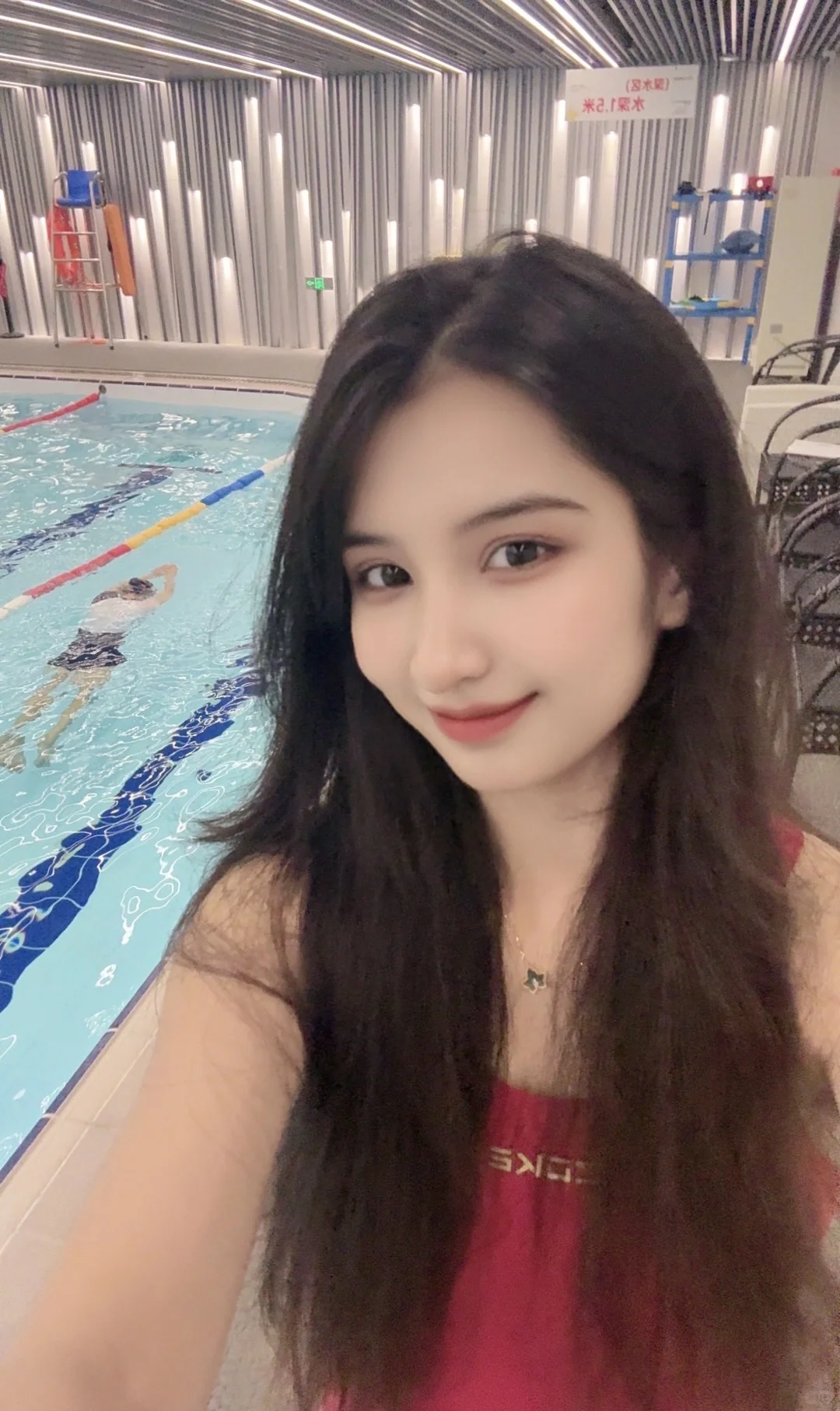 乌市教练真心建议所有女孩子大大方方学游泳