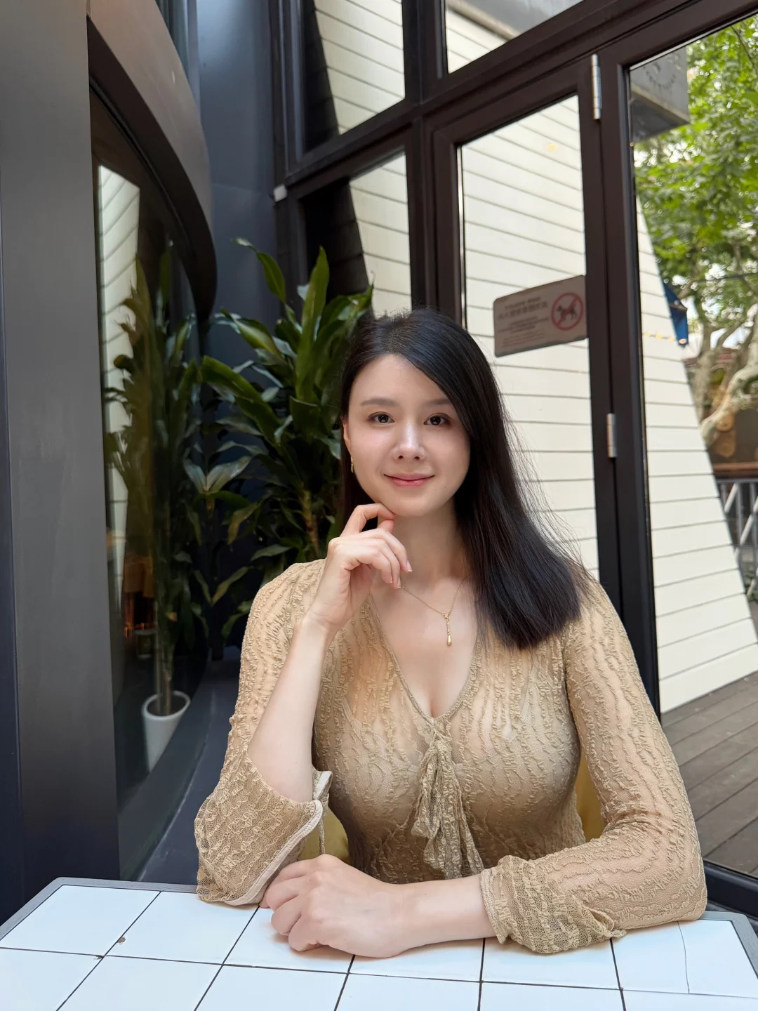 去吹吹风吧,天气真好🍃|米色连衣裙穿搭