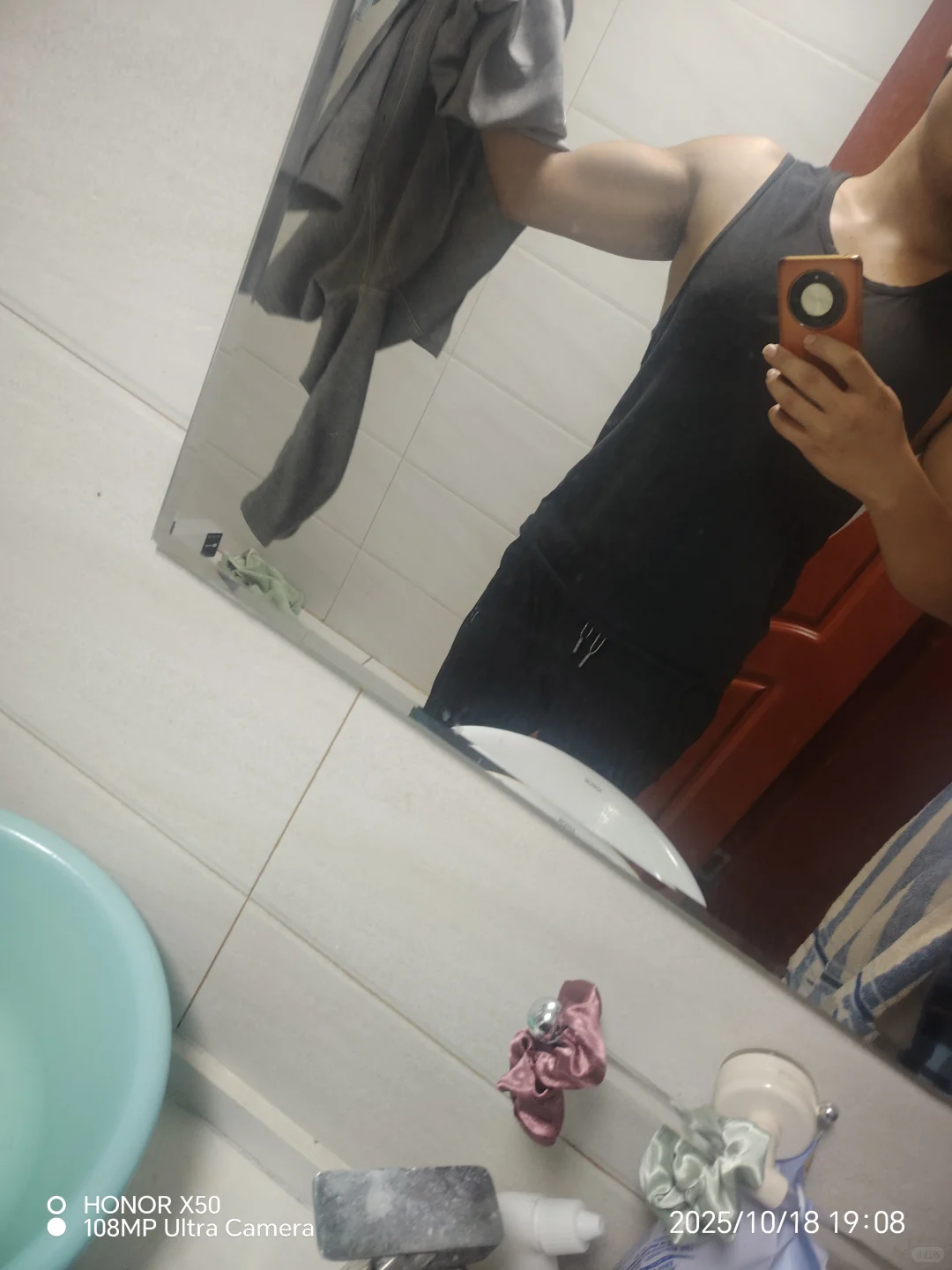 终于,穿衣显瘦,脱衣有肉,还黑皮