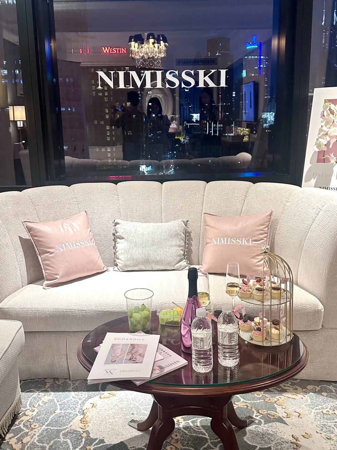 潮流online | 上海街头,这身粉裙被问疯了💕