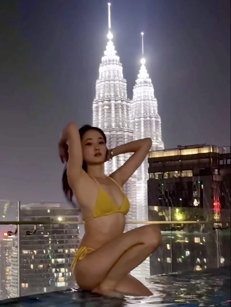 Summer vacation 👙