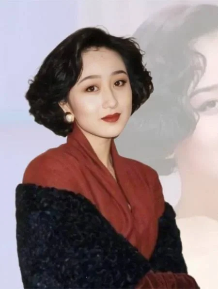 华语影视美人纪(83):身材傲人的利智