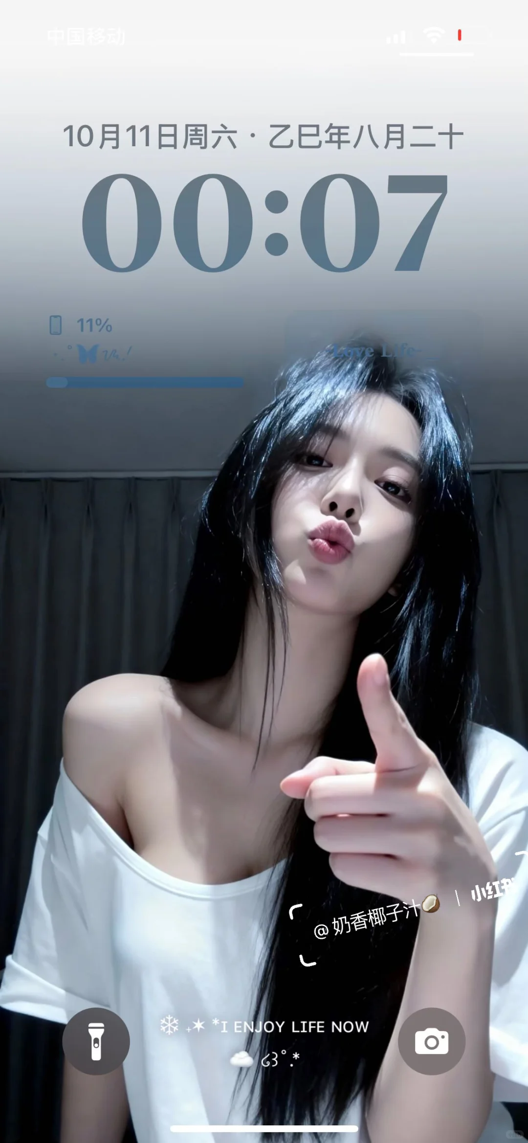 谁懂啊!这种又纯又欲的壁纸,