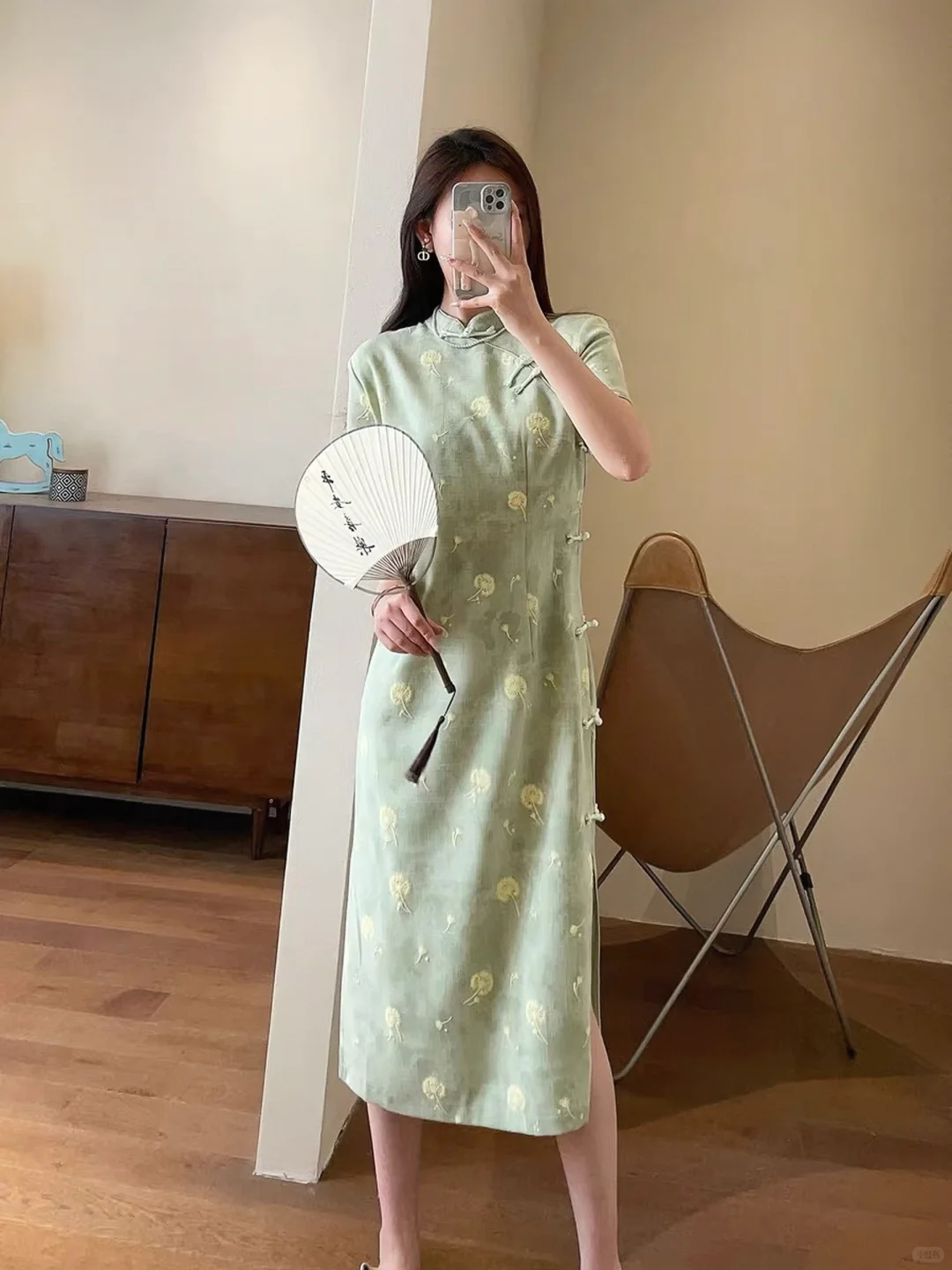 谁懂啊！这旗袍把江南的柔全穿身上了