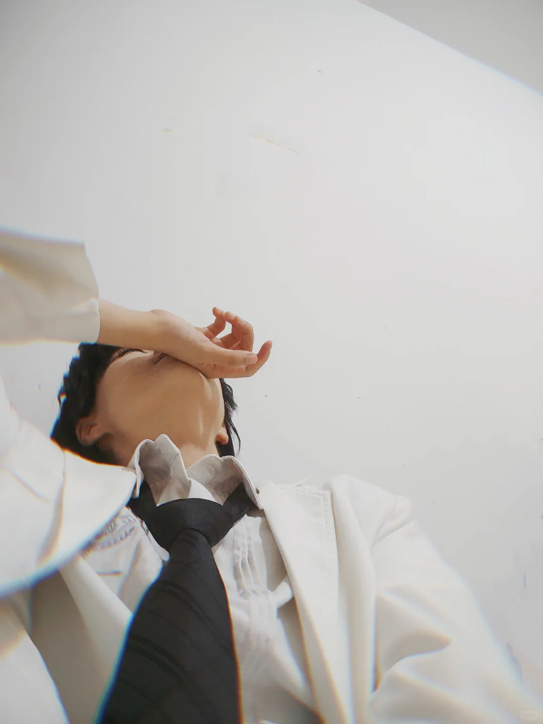 “…这是在，办公室。”