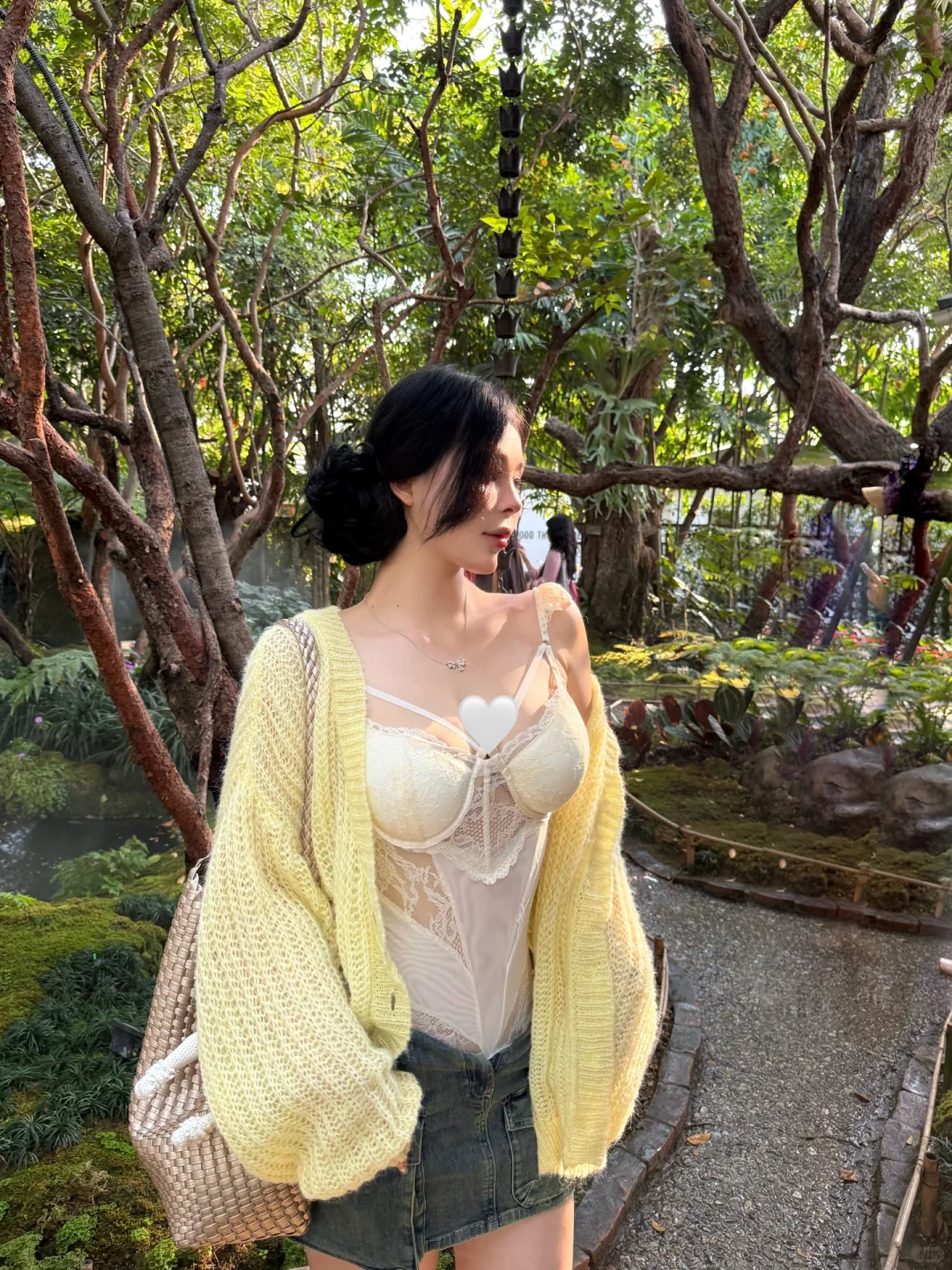 135斤|胸衣只有一次和无数次!