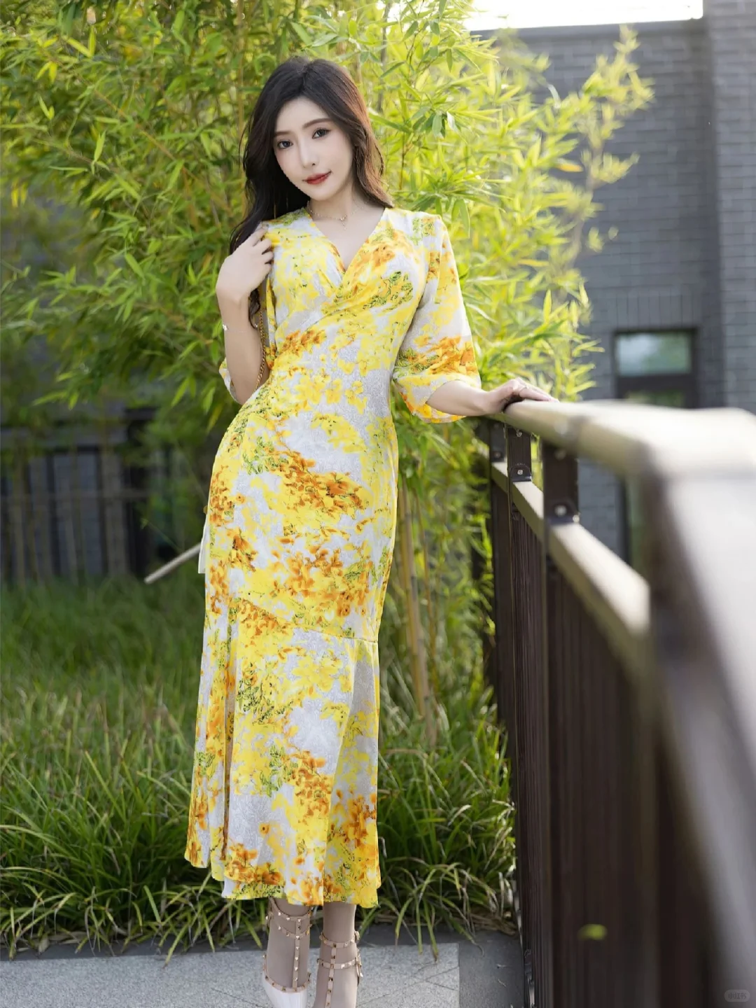 前凸后翘、饱满圆润、完美、秀人模特王馨瑶