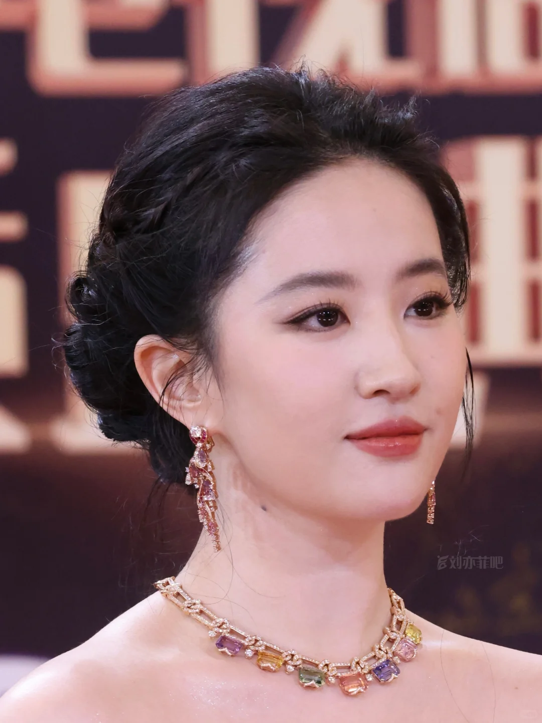 睡前福利，刘亦菲生图直出！放大，再放大！