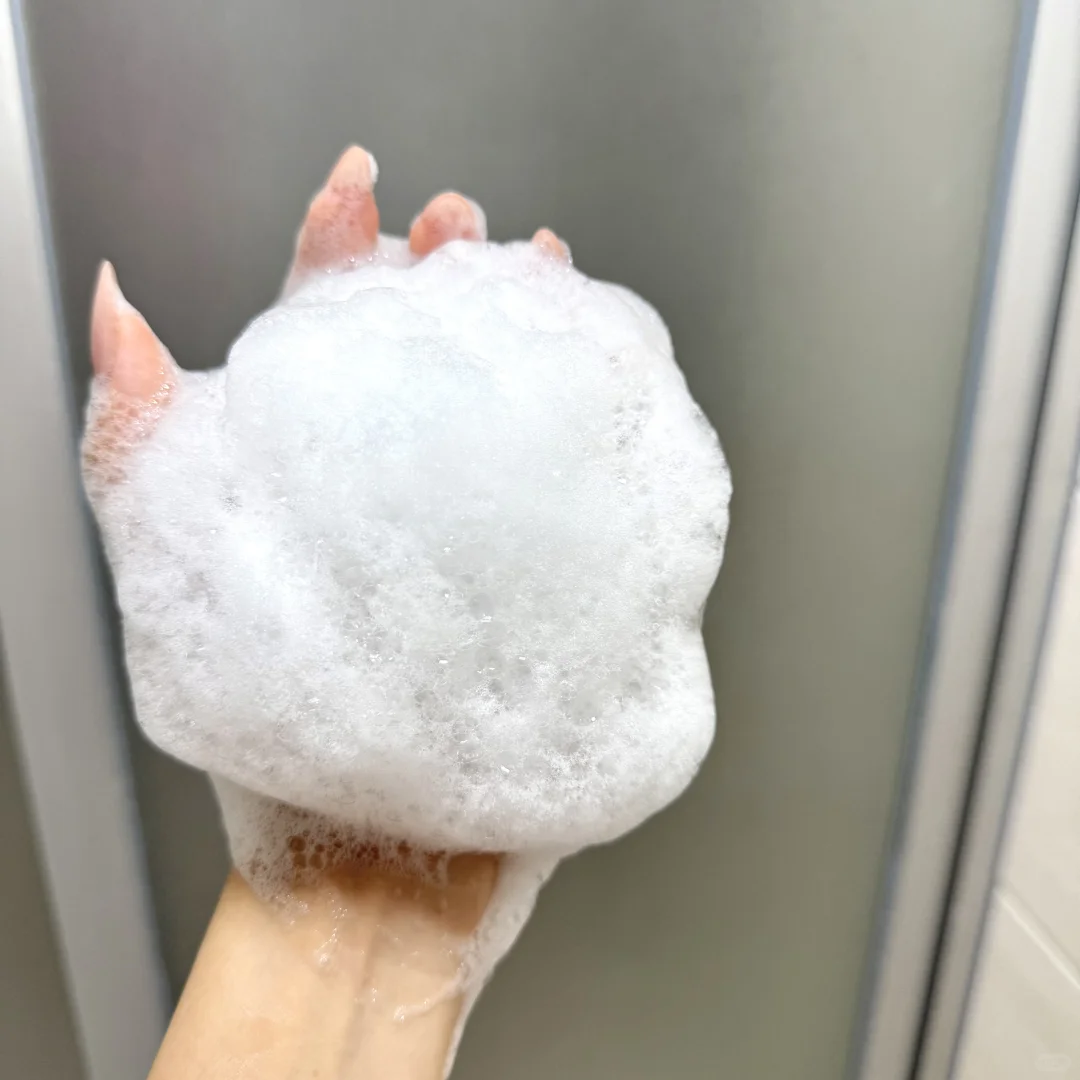 比香水勾人10000倍的东西。。。。