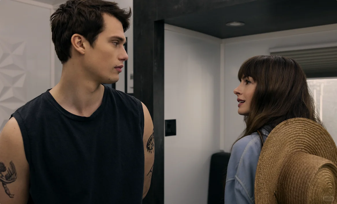 安妮·海瑟薇,为艺术献身的3部大尺度电影