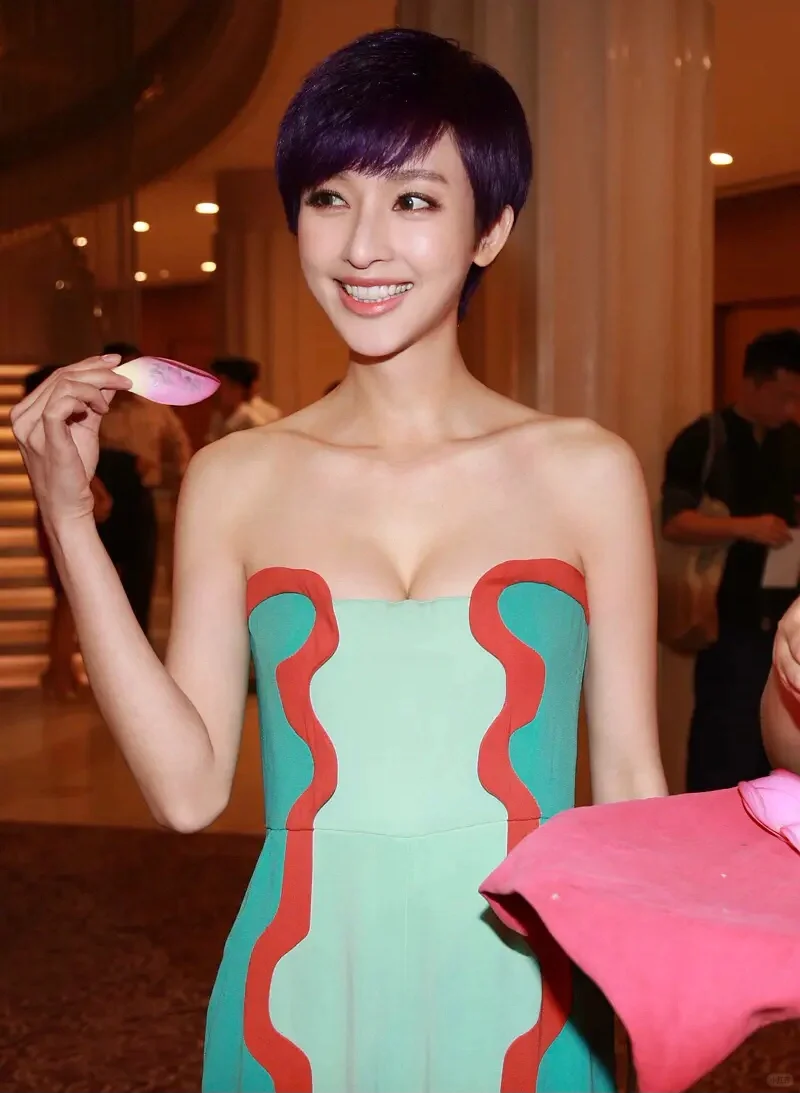 张俪，性感组图（一）