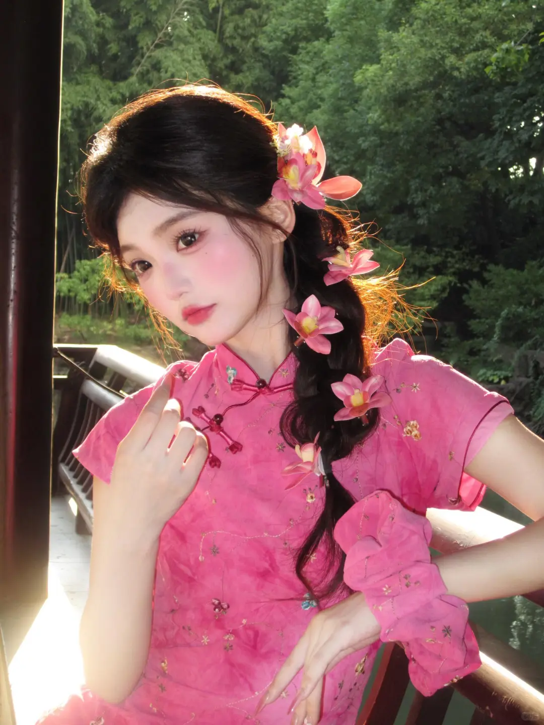 杭州拍的玫红色旗袍 明媚娇艳具像化了!