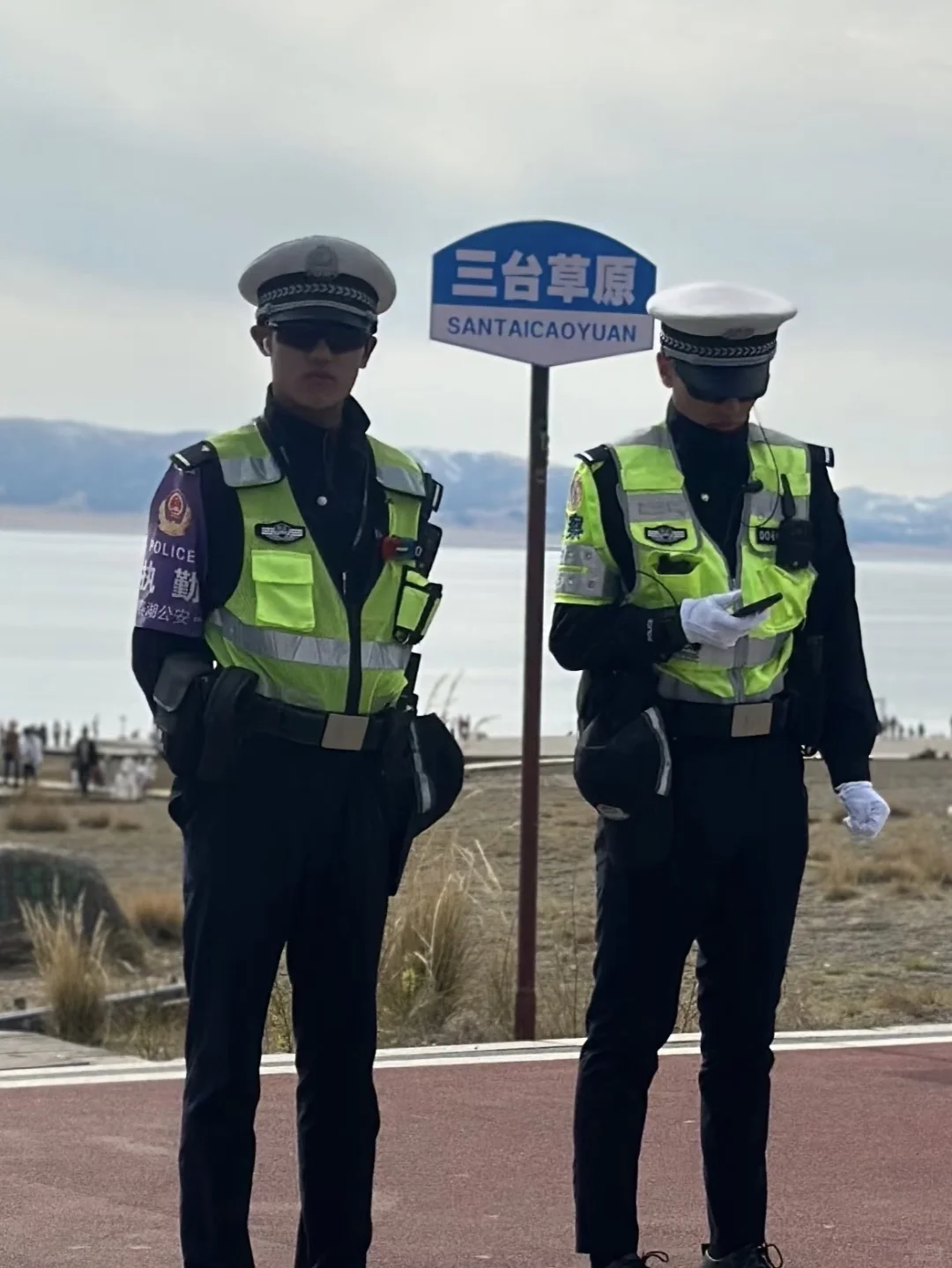 赛里木湖的警色真诱人