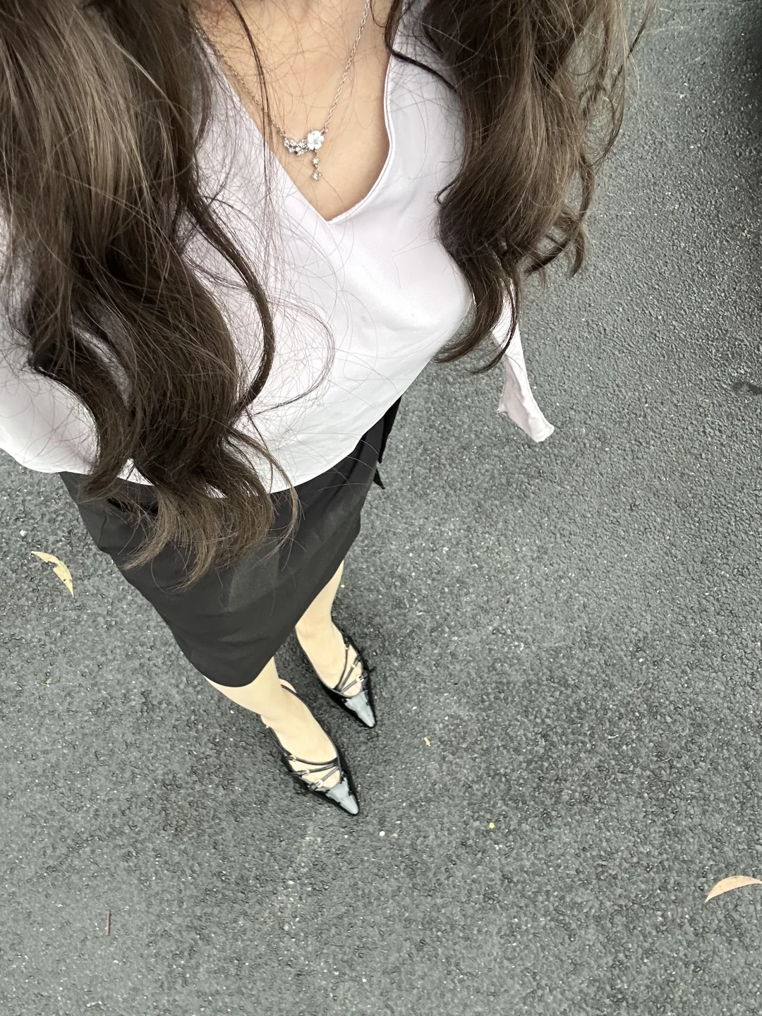 今天是金秘书ootd