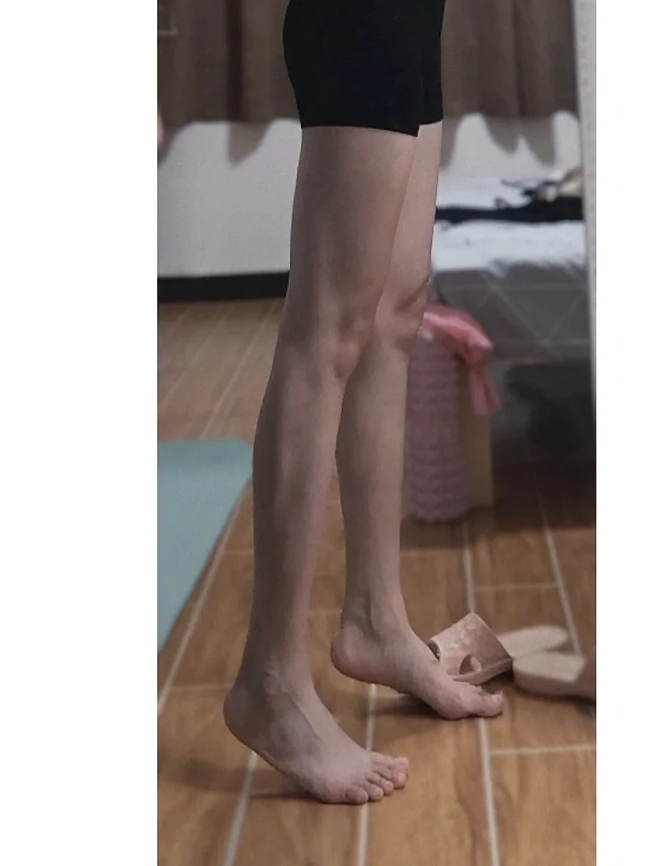 女孩子的梦想一定是斩女，轻线条腿/精瘦