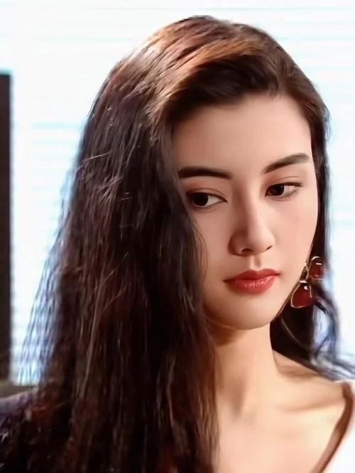 李嘉欣：港风美学的终极标本