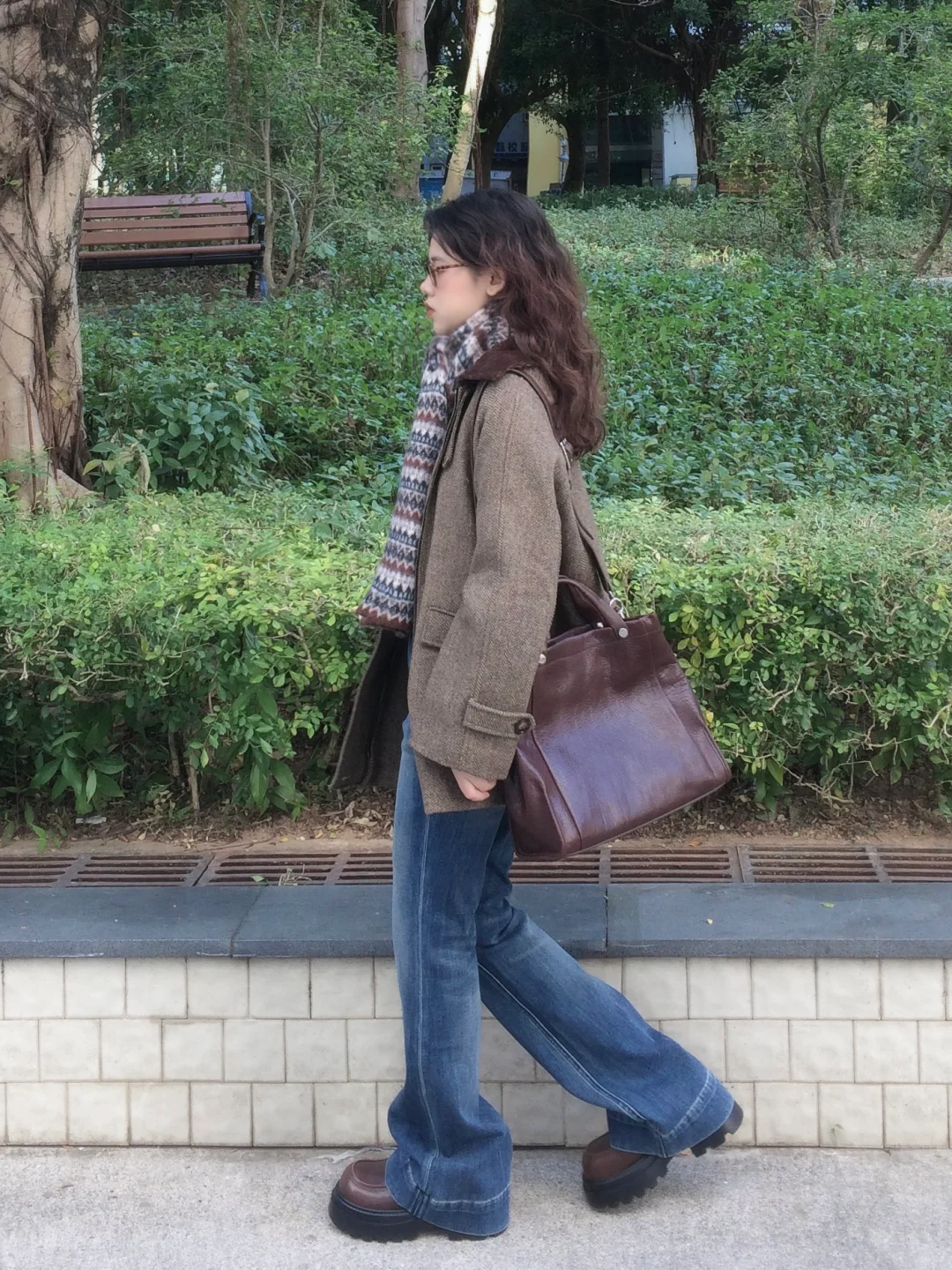 发现小个子真的适合复古文艺随性感书呆子风