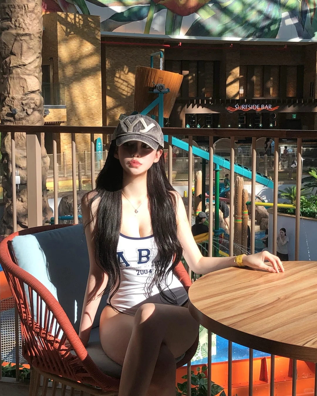 好喜欢夏天，阳光明媚，好看泳衣