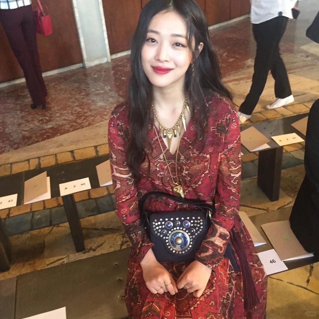 淡极生艳的代表♱⋰ ⋱✮⋰ ⋱♱⋰ ⋱✮ 🍑
