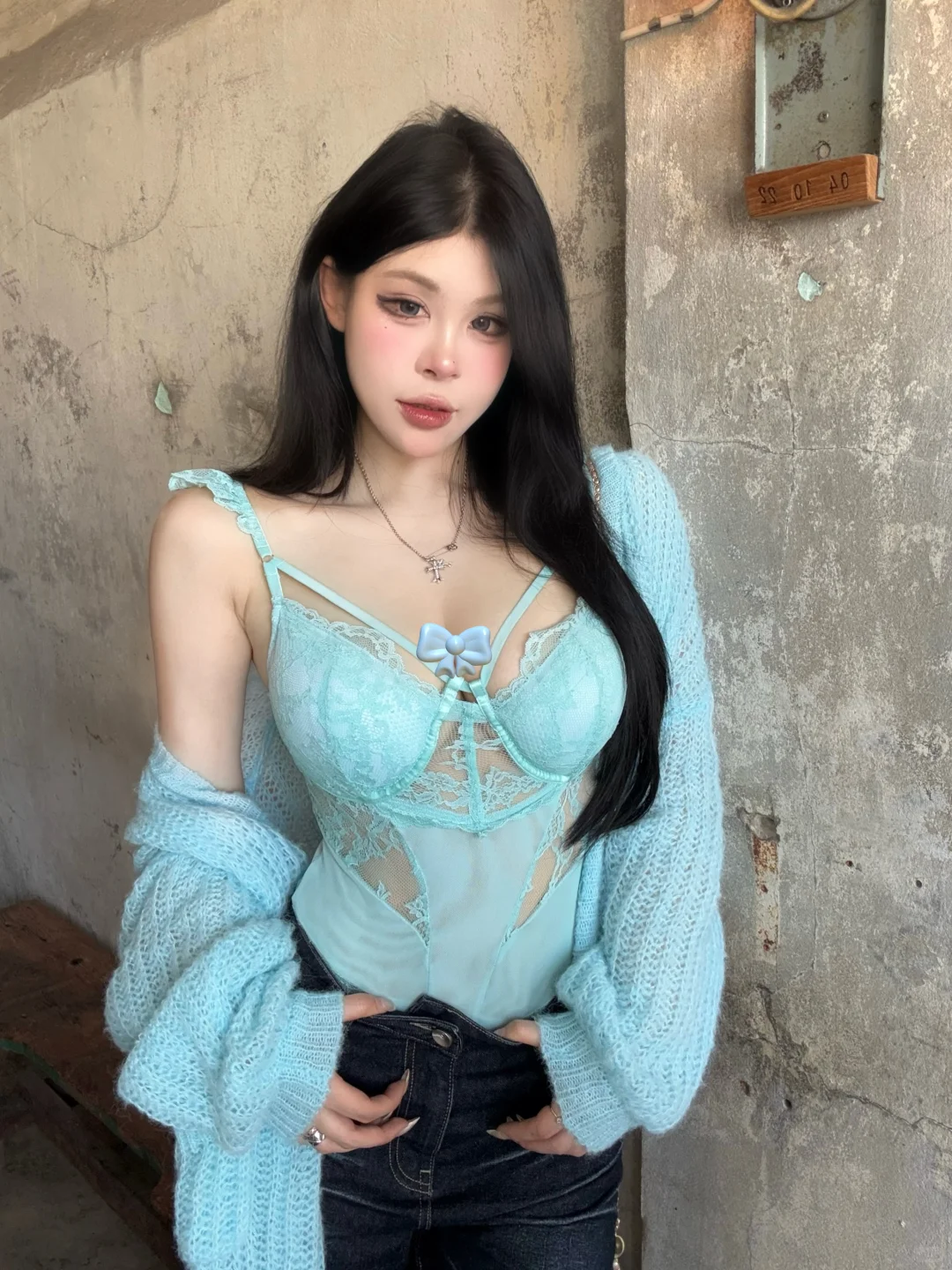 135斤|胸衣只有一次和无数次!