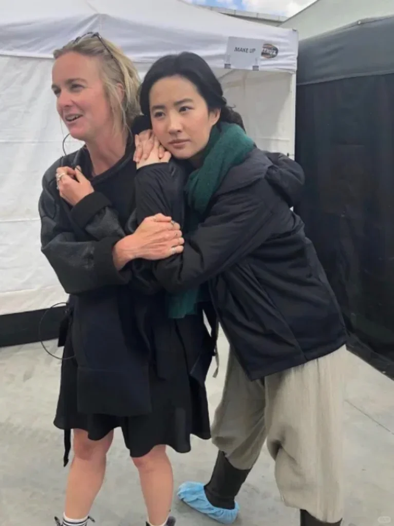 原来刘亦菲现实中也这么普通