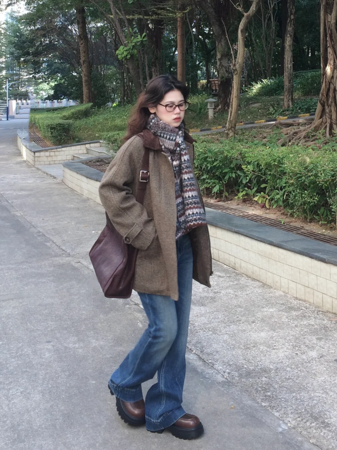 发现小个子真的适合复古文艺随性感书呆子风