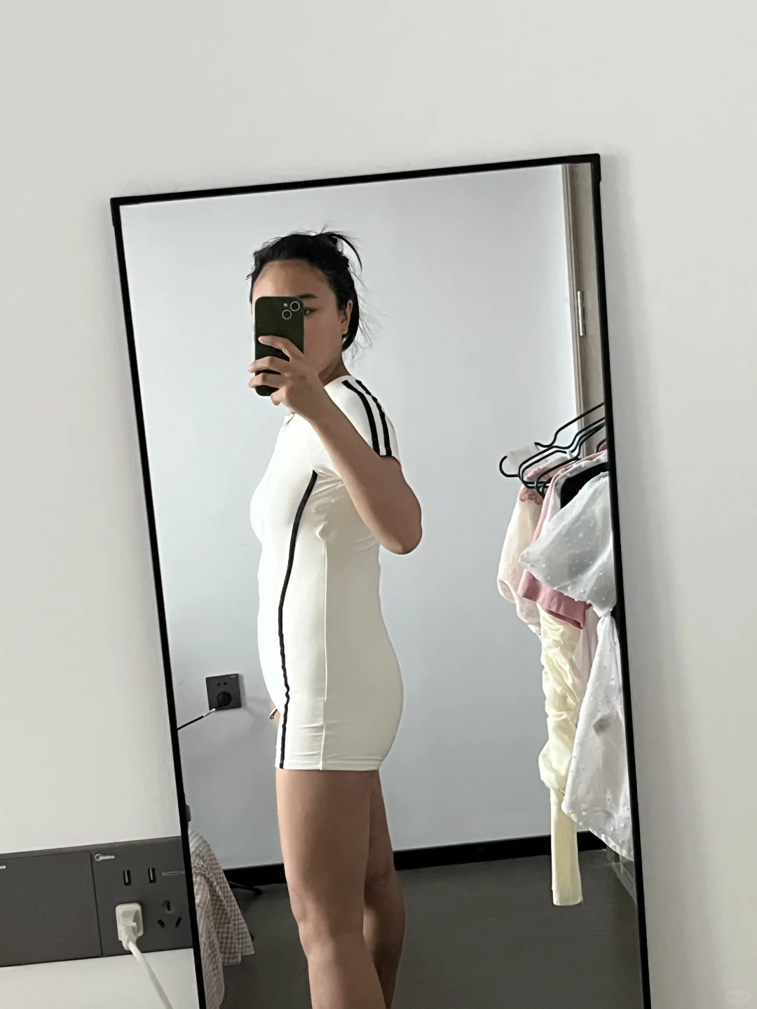 准备学游泳,第一次穿泳衣差点闹笑话