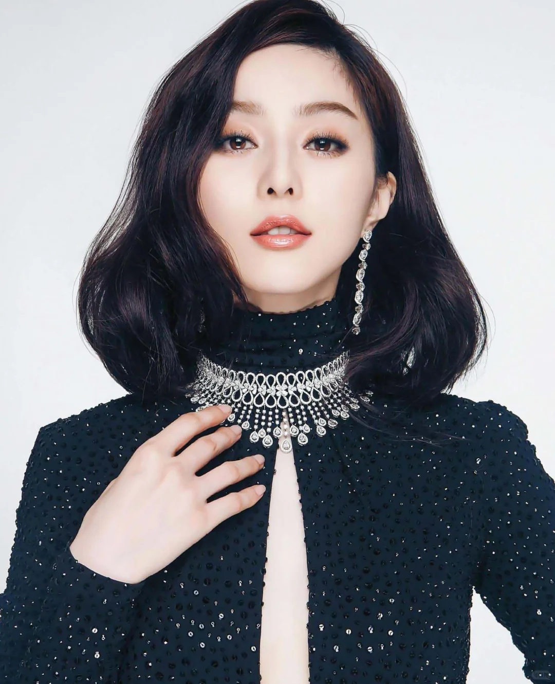 内娱女神范冰冰红毯美照,惊为天人的美貌!