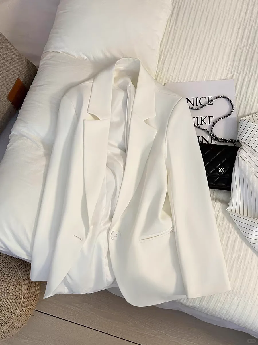 白色气质女神范西装外套💼