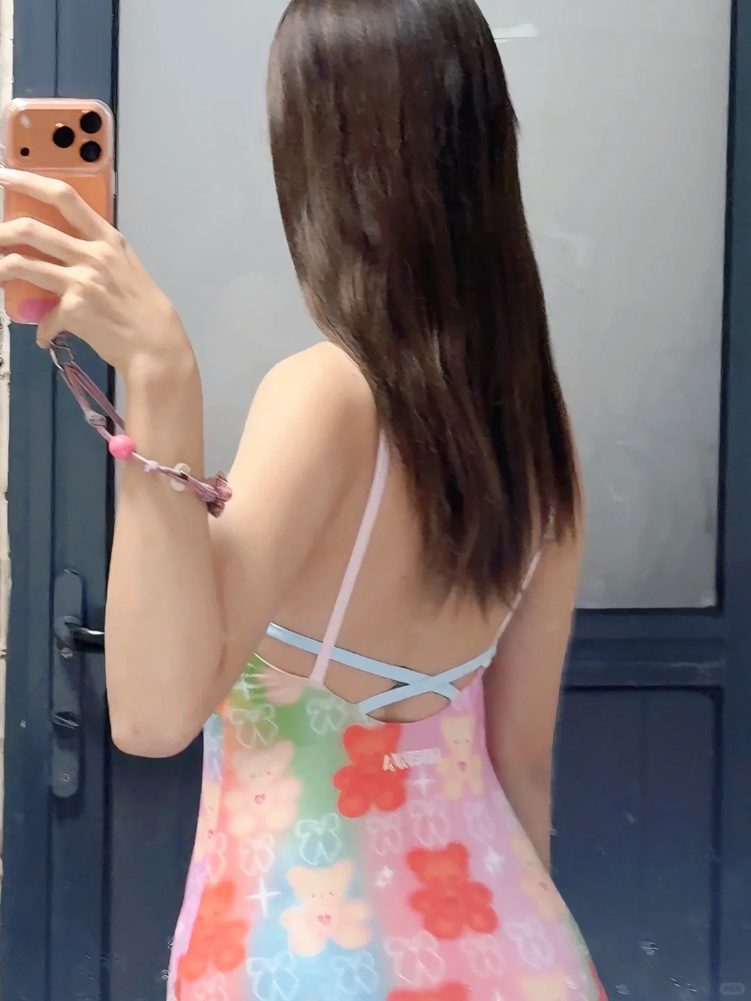 女大学生日常｜美美拿下秋冬的温泉泳衣👙