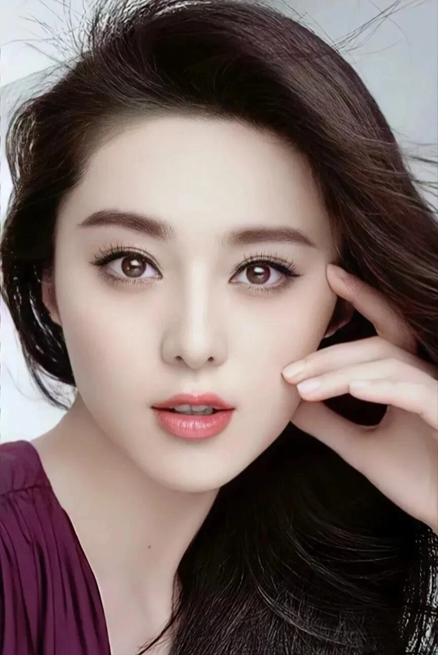 内娱女神范冰冰红毯美照,惊为天人的美貌!