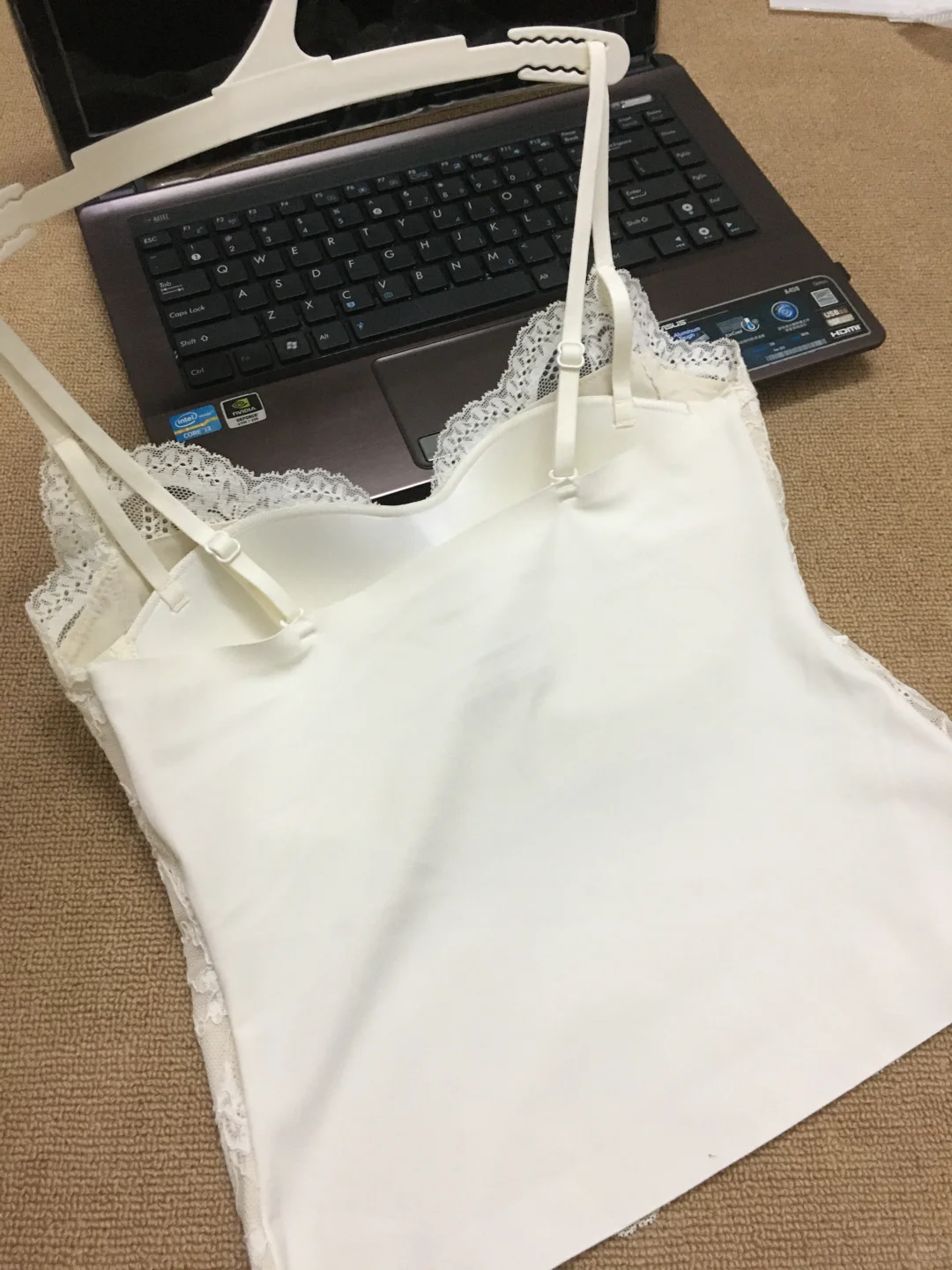 绝美秋日蕾丝内搭~收腰又显瘦又~蕾丝吊带👙